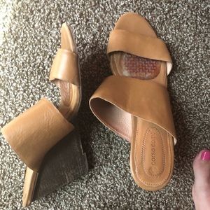 Corso como neutral wedges in tan- 9.5